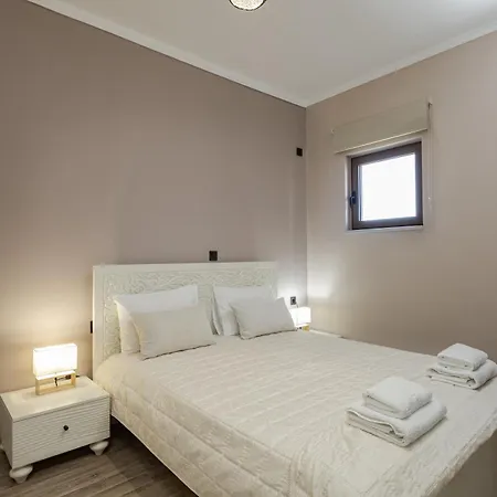 Premium Evangelia Apartment