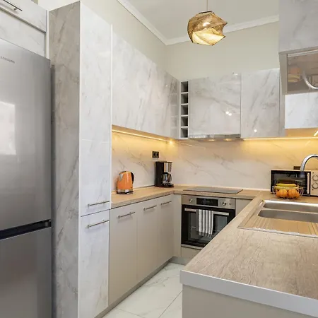 Premium Evangelia Apartment *